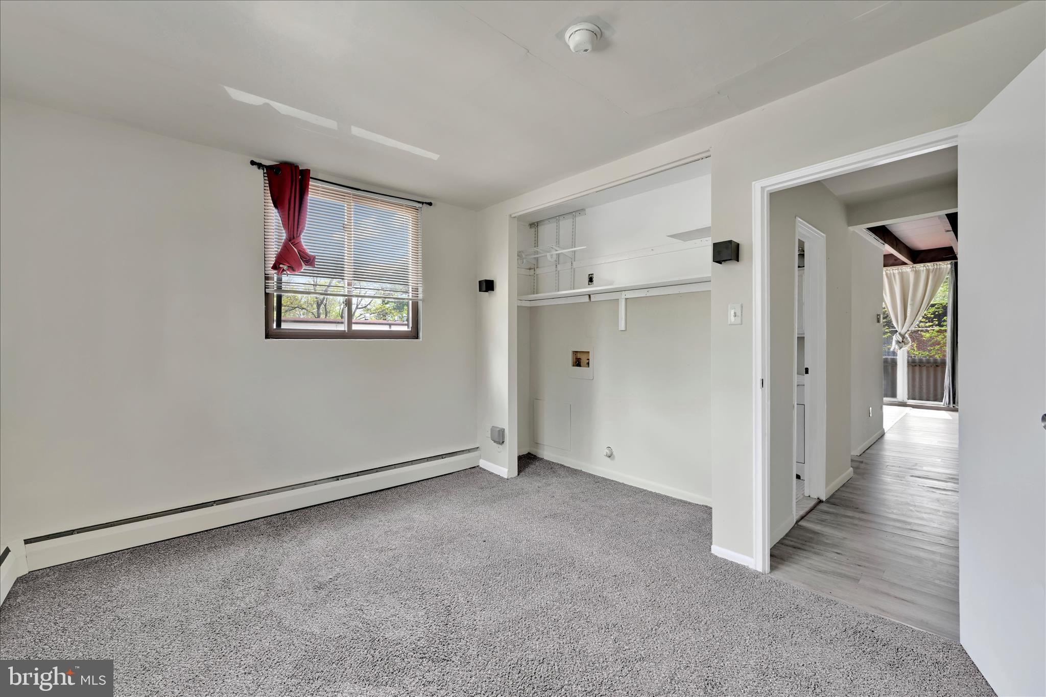 100 E GLENOLDEN AVENUE P12