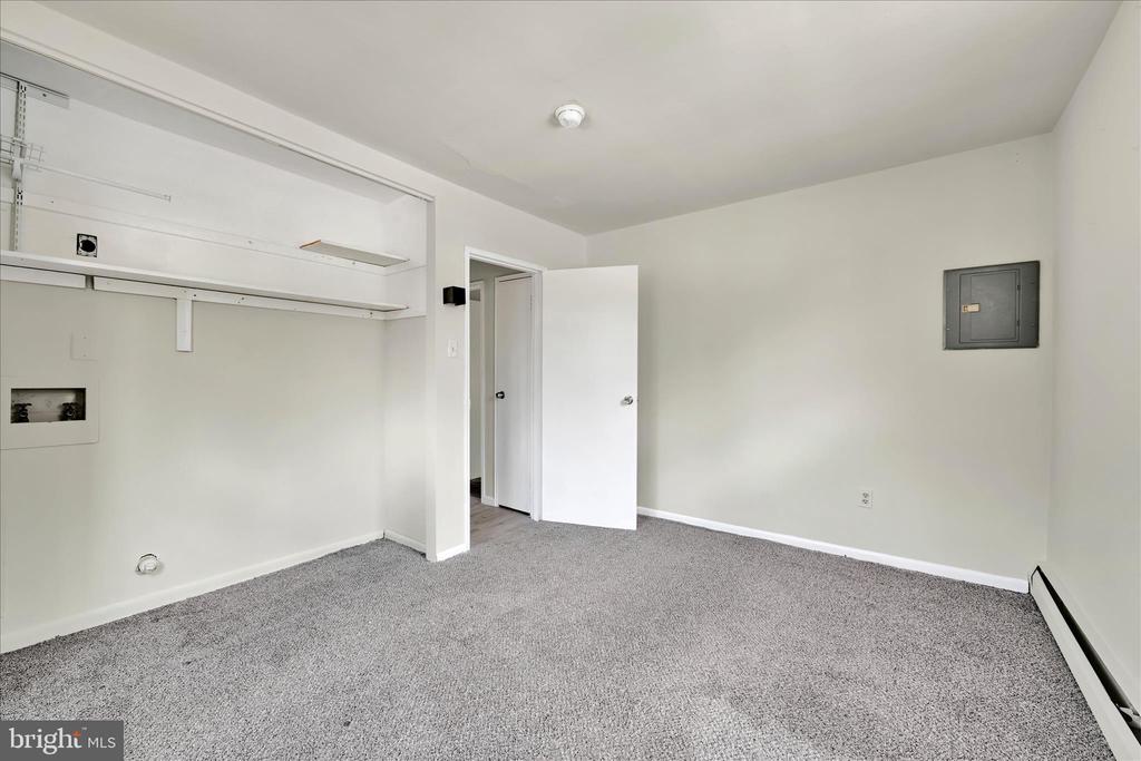100 E GLENOLDEN AVENUE P12