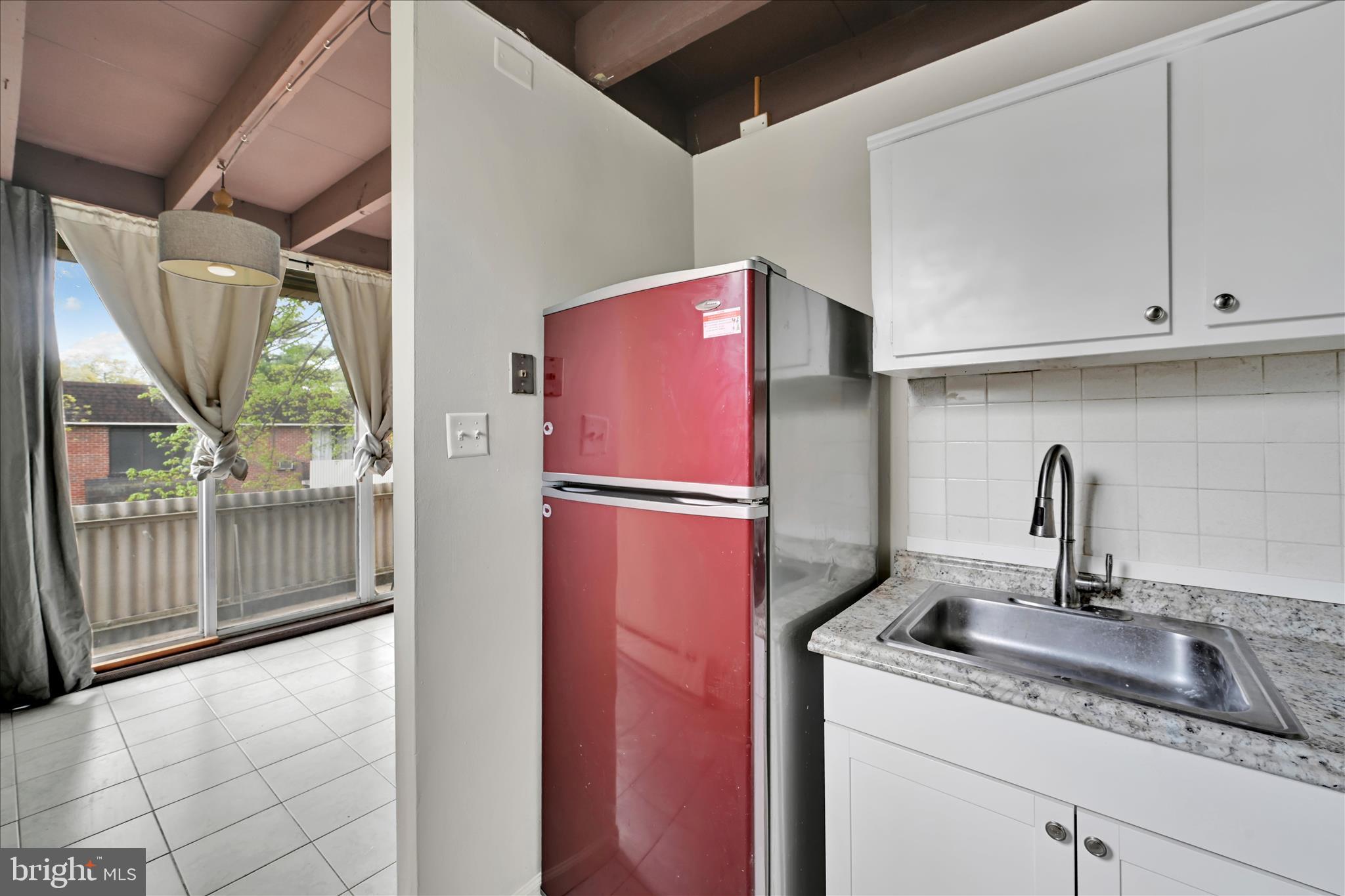 100 E GLENOLDEN AVENUE P12