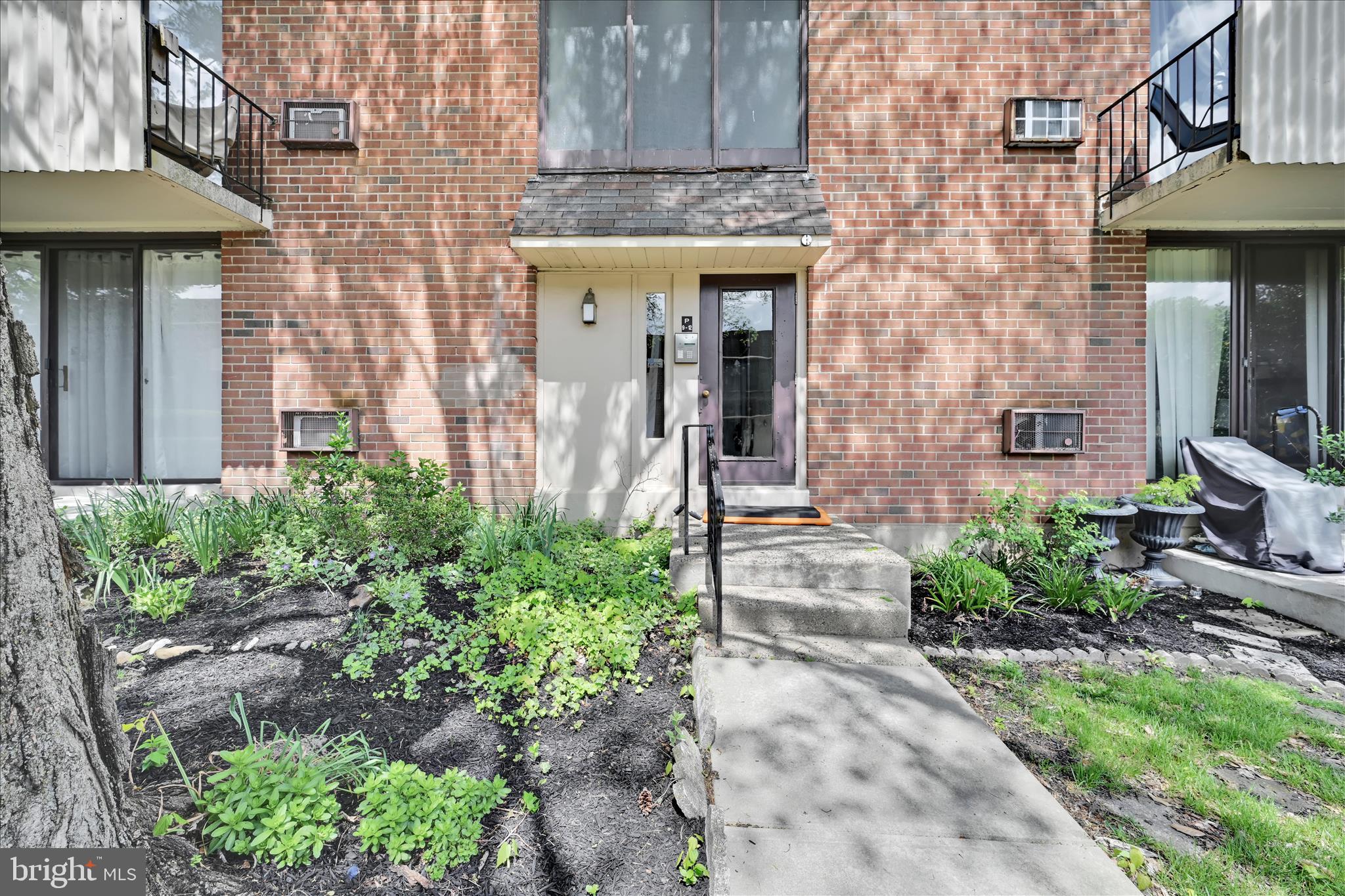 100 E GLENOLDEN AVENUE P12