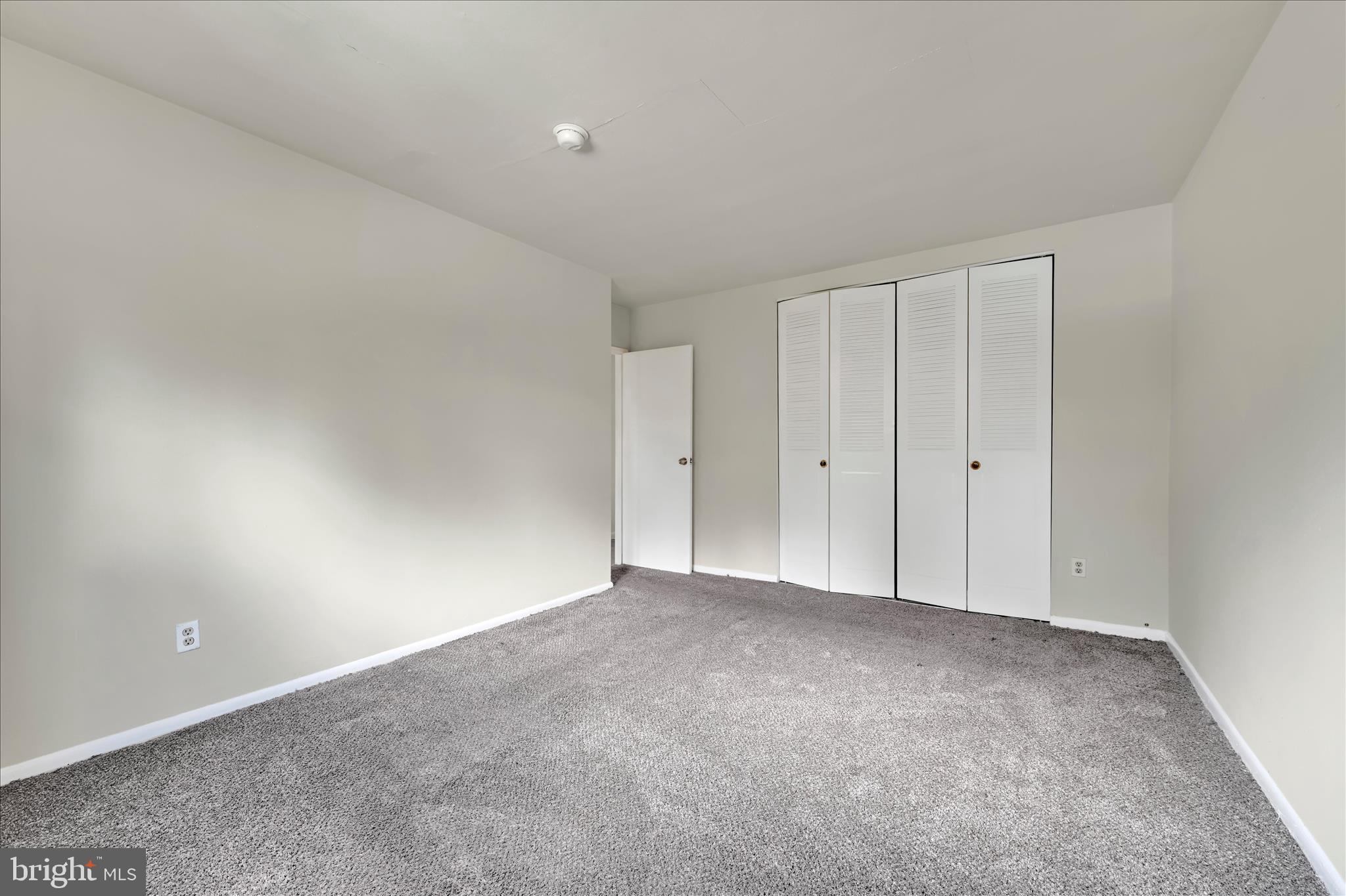 100 E GLENOLDEN AVENUE P12