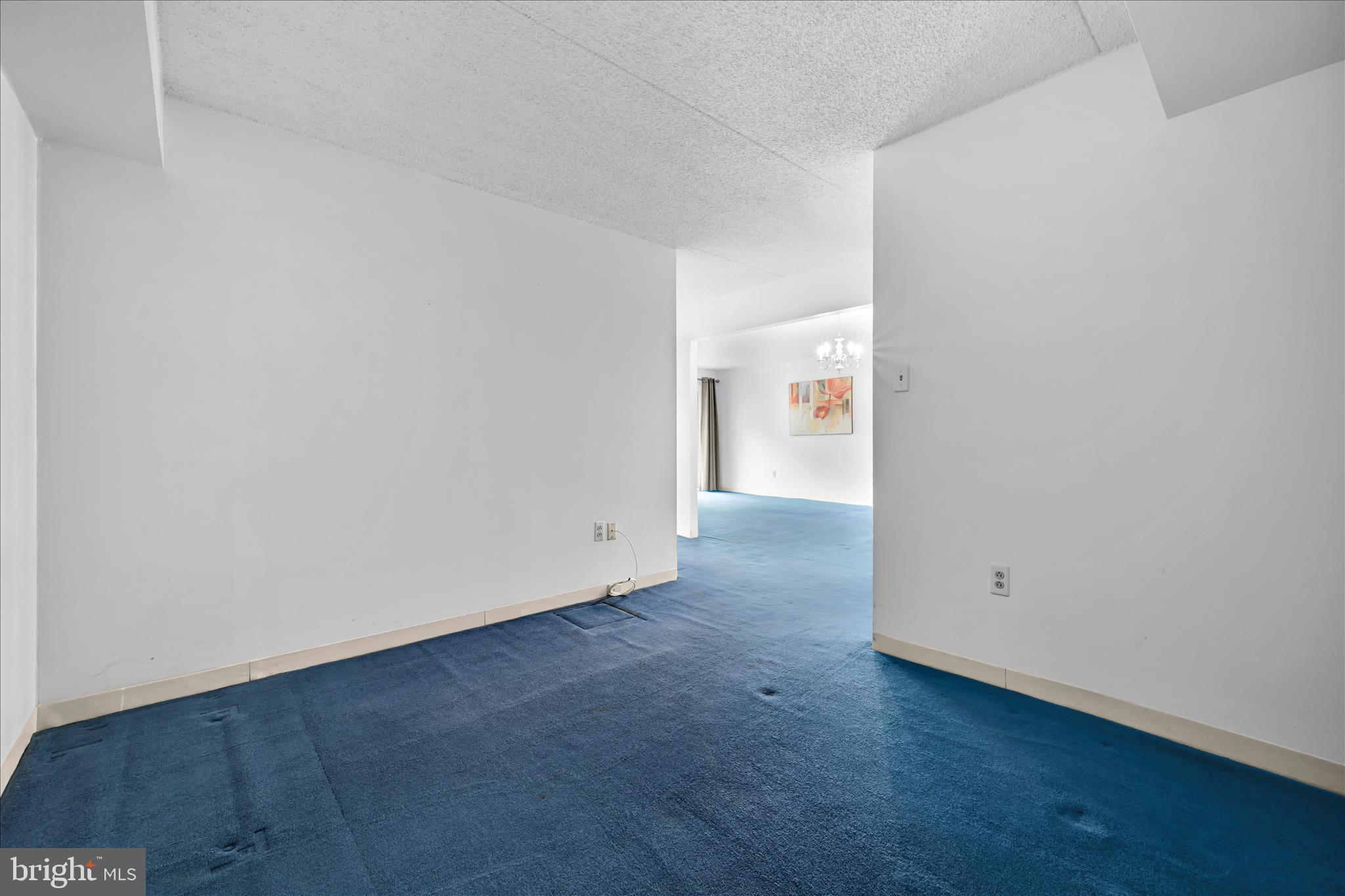 800 AVONDALE ROAD 6P