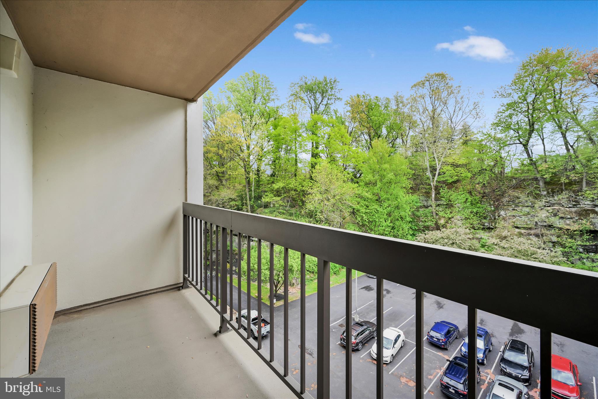 800 AVONDALE ROAD 6P