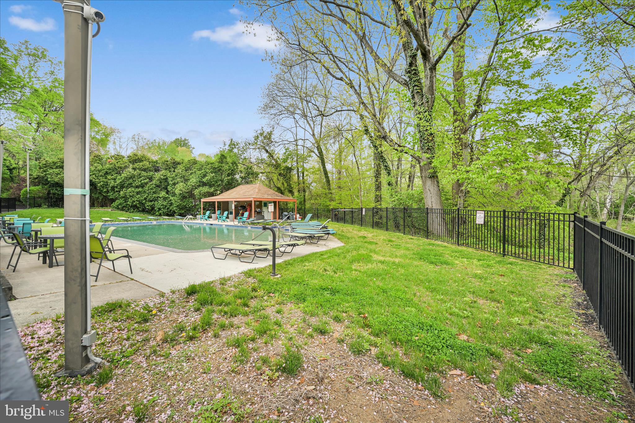 800 AVONDALE ROAD 6P