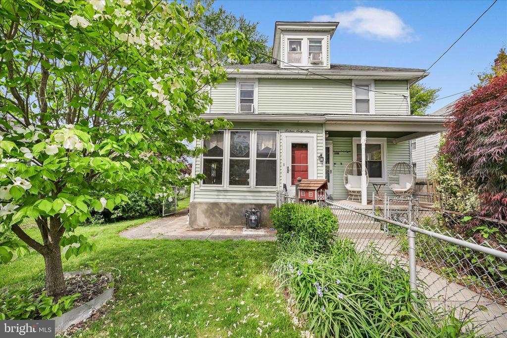 1666 WARD STREET