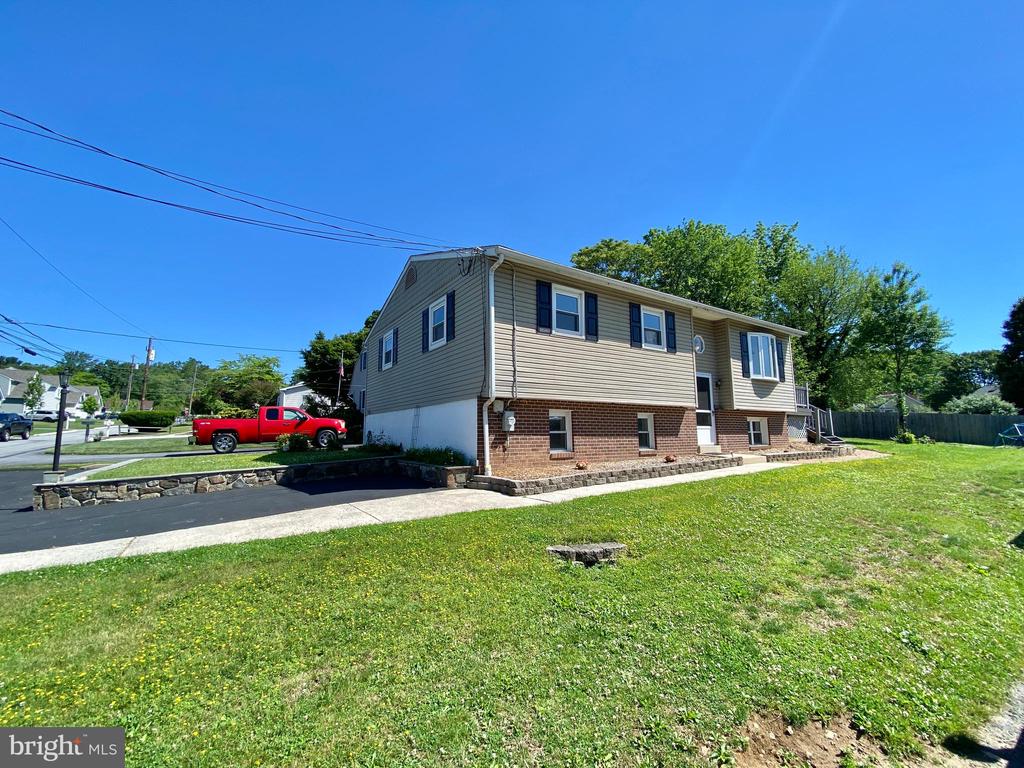 227 ELM AVENUE