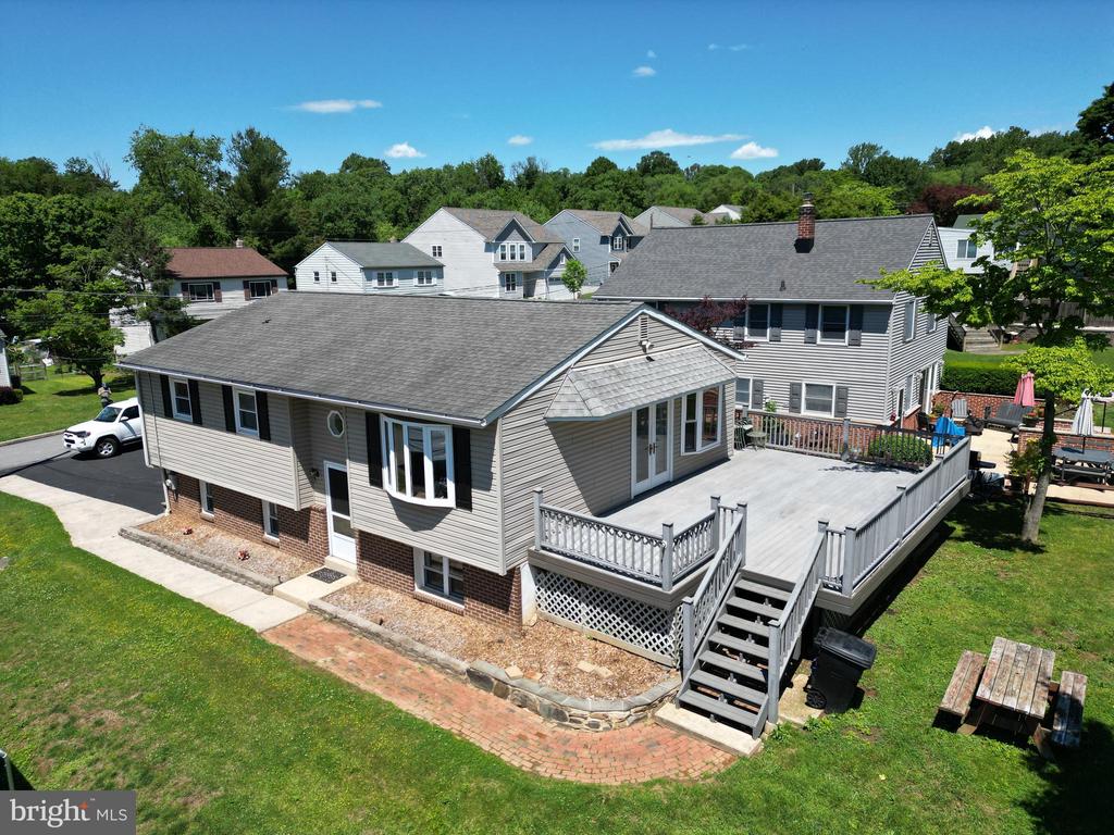 227 ELM AVENUE