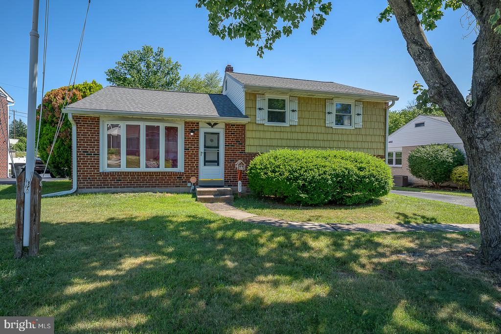 437 RITTENHOUSE CIRCLE