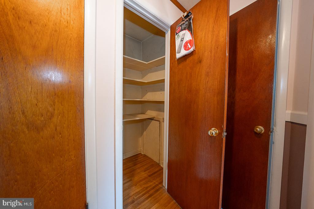 437 RITTENHOUSE CIRCLE