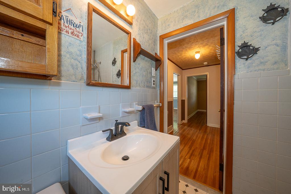 437 RITTENHOUSE CIRCLE