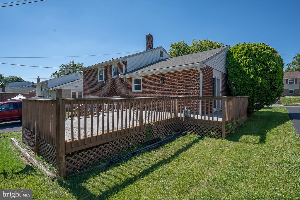 437 RITTENHOUSE CIRCLE