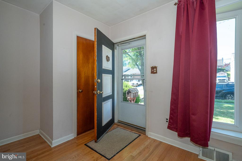 437 RITTENHOUSE CIRCLE