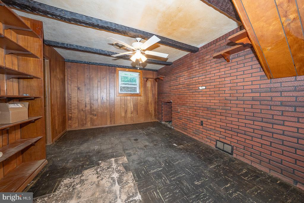 437 RITTENHOUSE CIRCLE