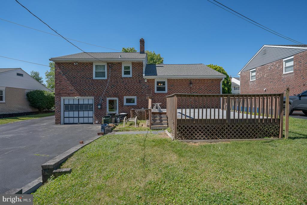 437 RITTENHOUSE CIRCLE