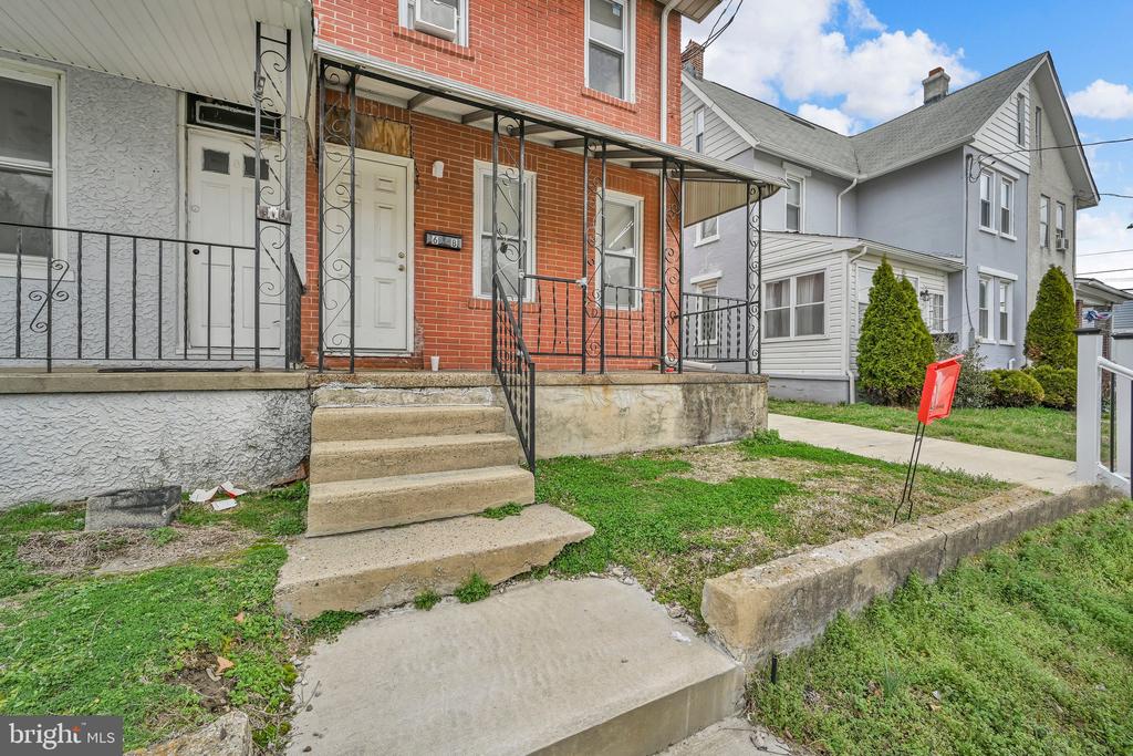 6 W 6TH STREET
