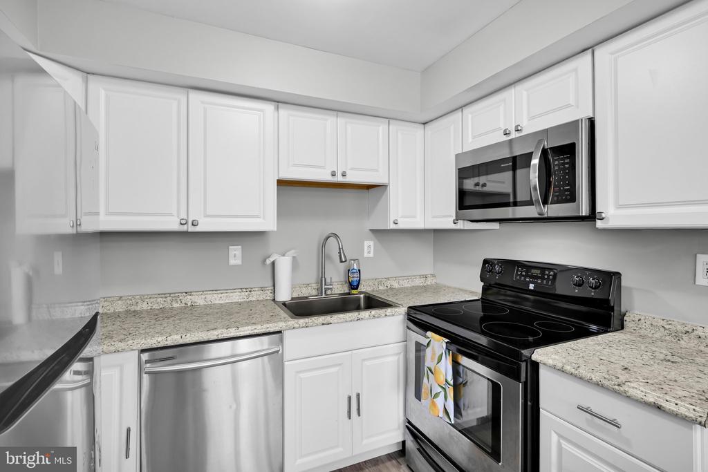 5200 HILLTOP DRIVE Unit: 75