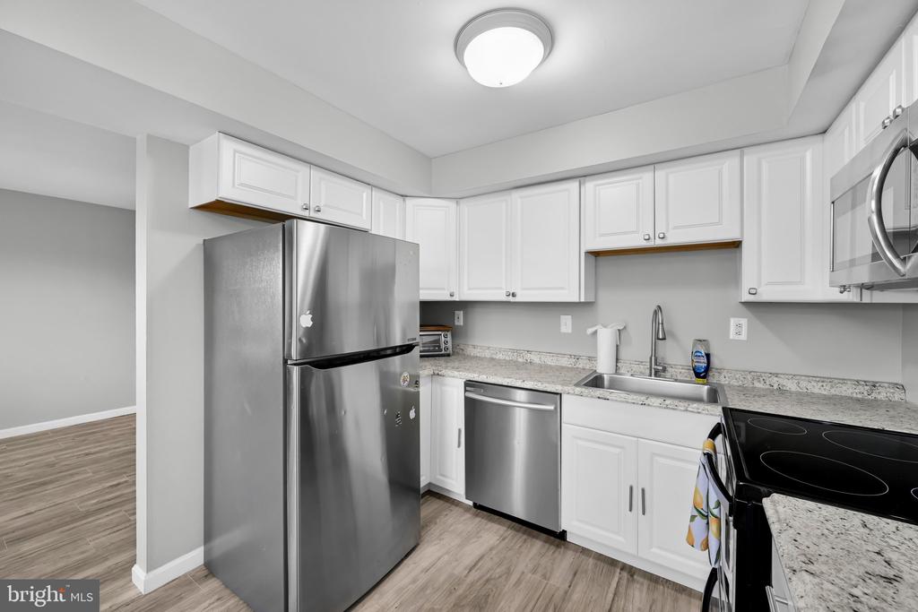 5200 HILLTOP DRIVE Unit: 75
