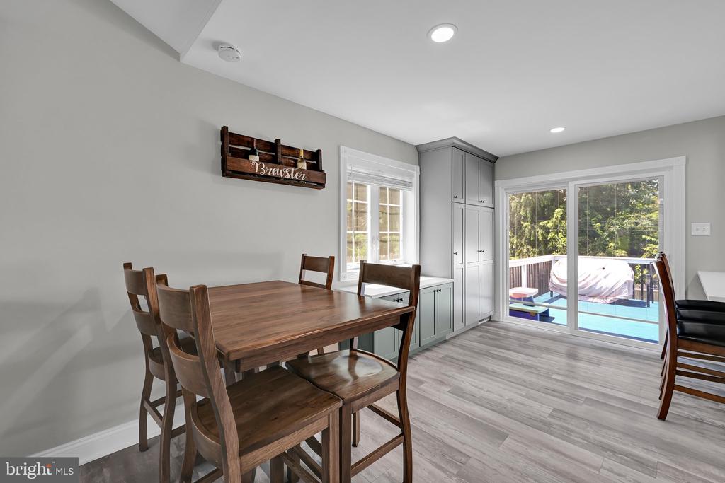 1605 ROSE GLEN ROAD