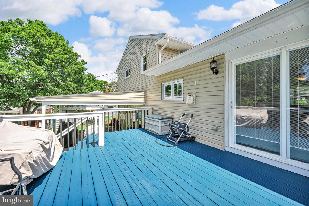1605 ROSE GLEN ROAD