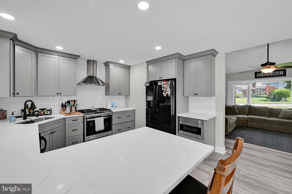 1605 ROSE GLEN ROAD