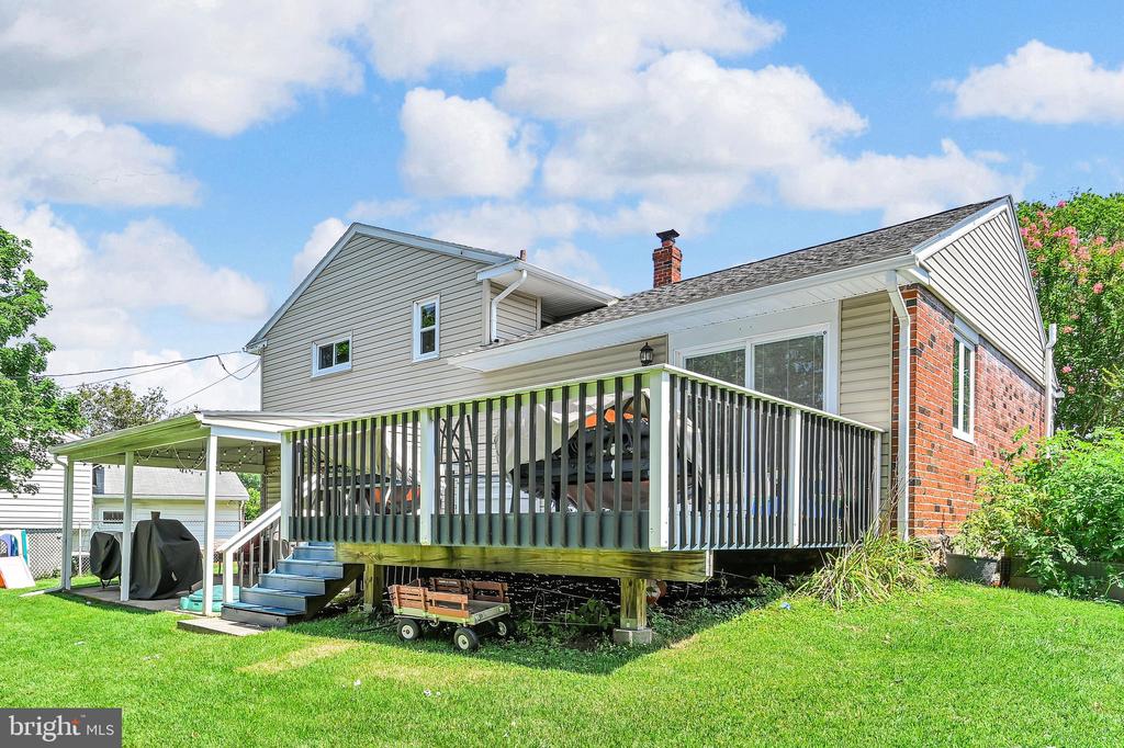 1605 ROSE GLEN ROAD