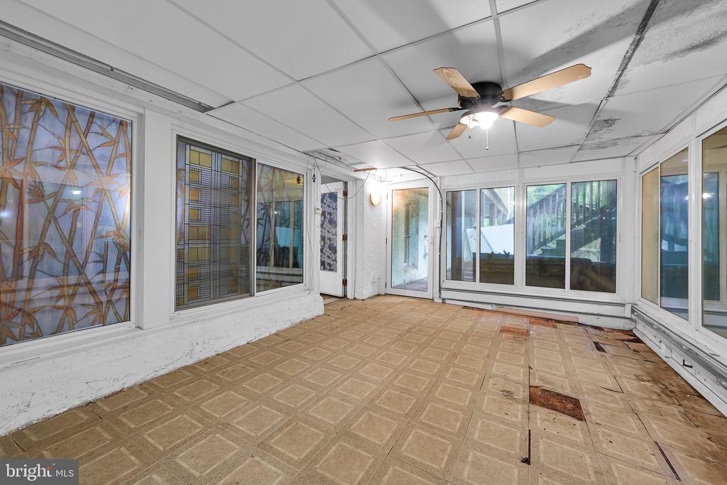 9 WOODED LANE