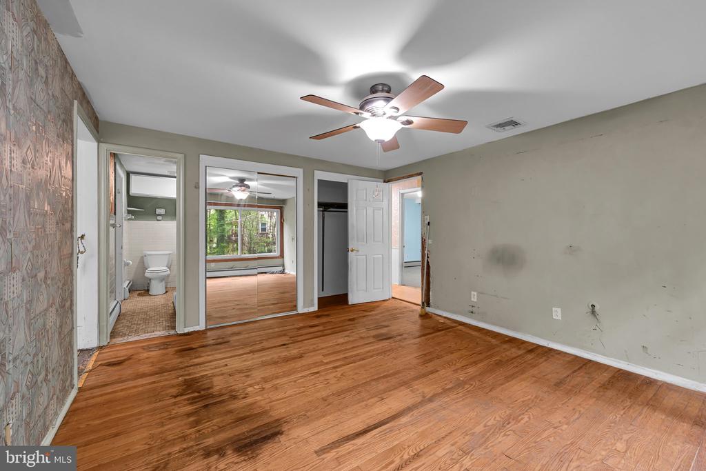 9 WOODED LANE