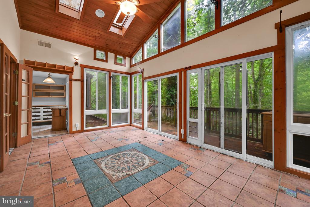 9 WOODED LANE