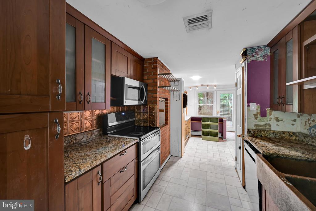 9 WOODED LANE
