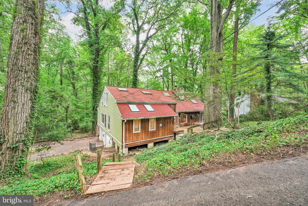 9 WOODED LANE