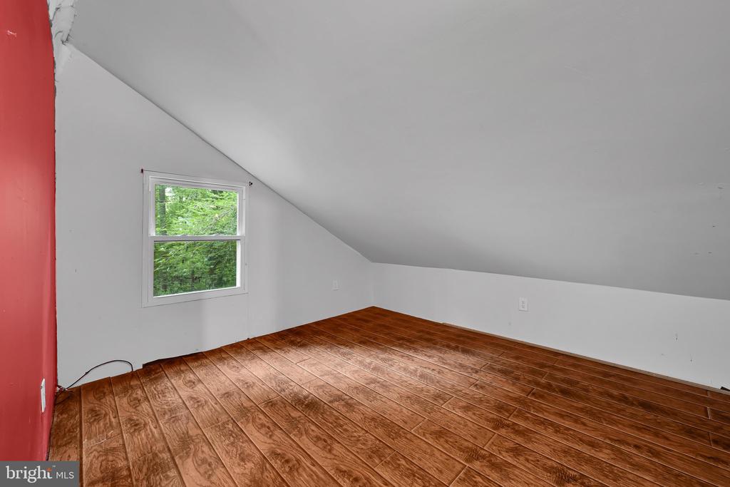 9 WOODED LANE