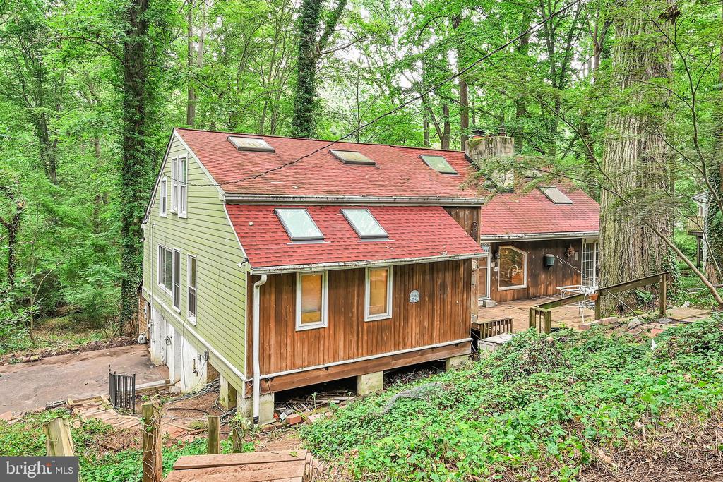 9 WOODED LANE