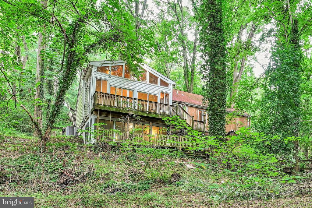 9 WOODED LANE