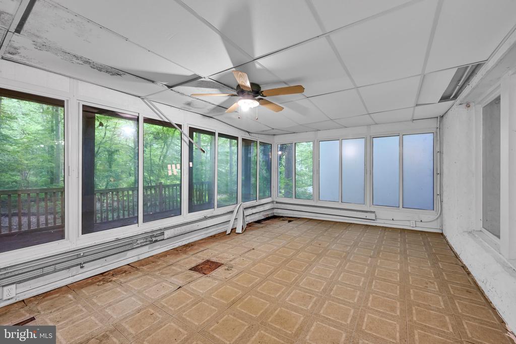 9 WOODED LANE