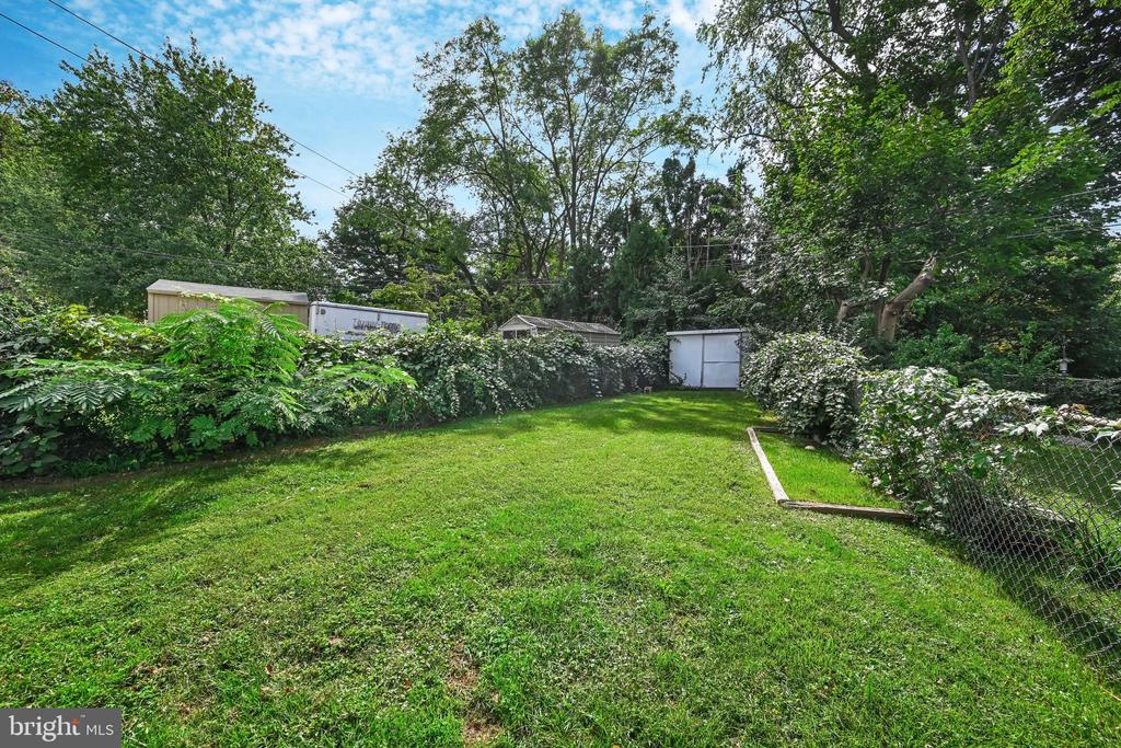 808 HAMPSHIRE ROAD