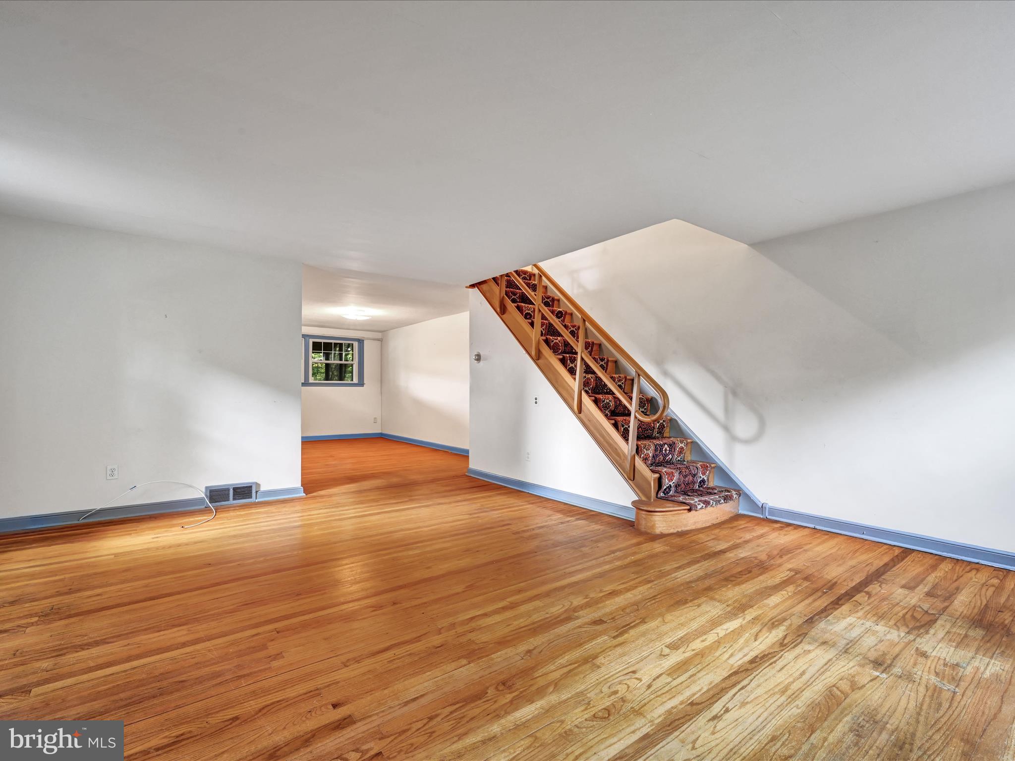 409 Country Ln