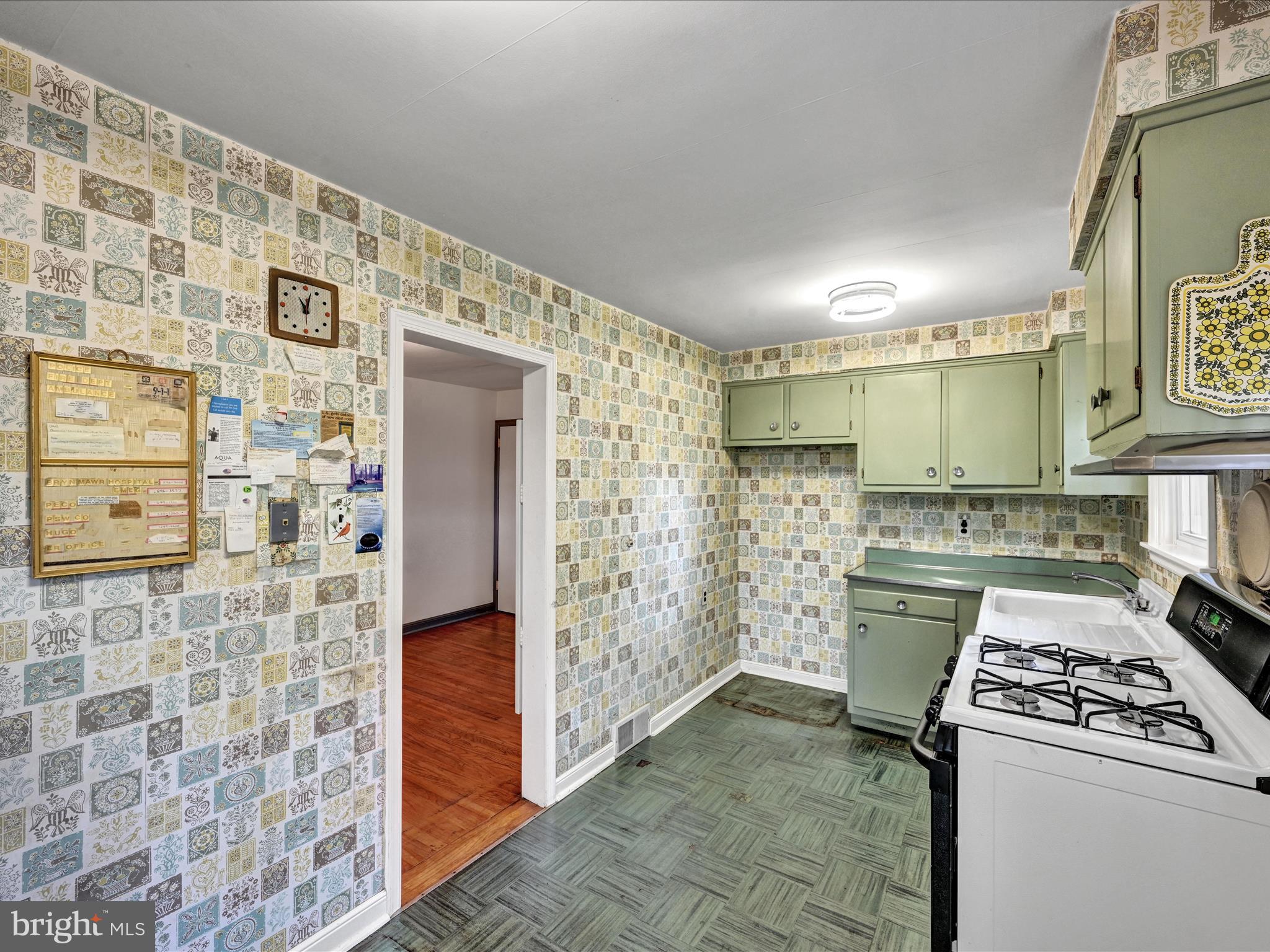 409 Country Ln