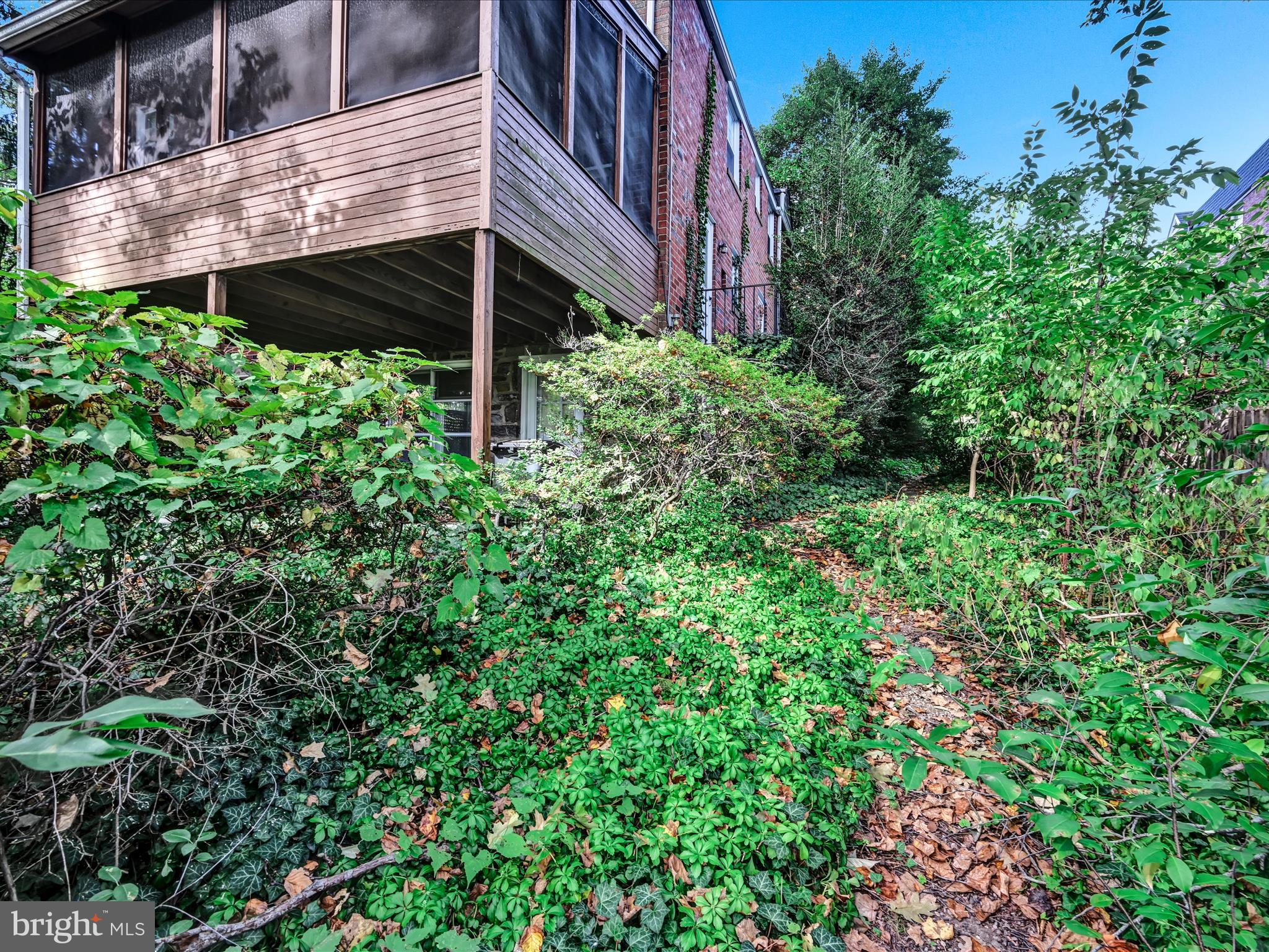 409 Country Ln