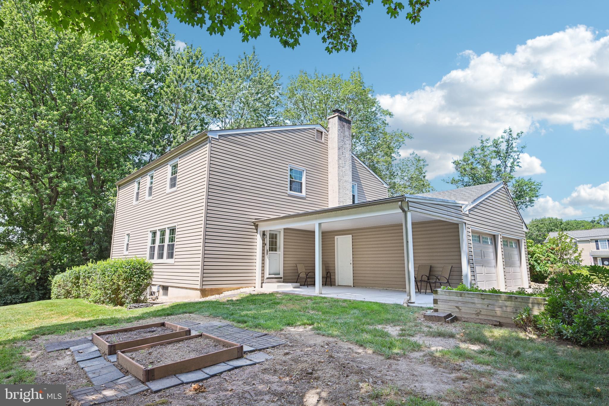 1655 JARRETTOWN ROAD