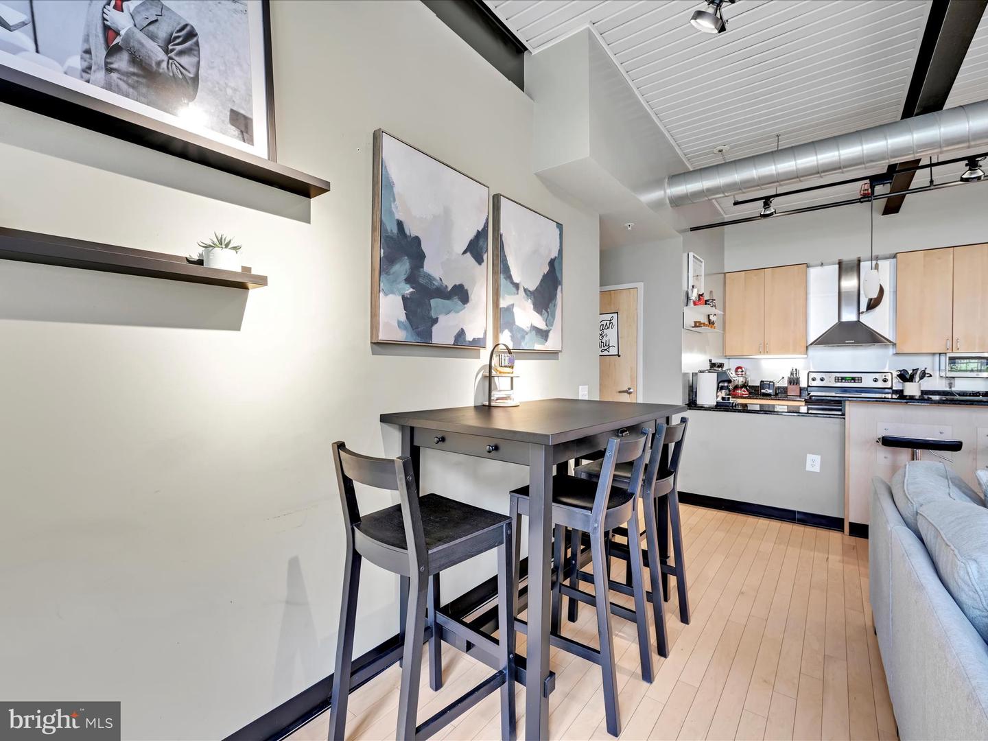 75 Maple St #104