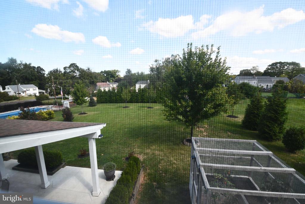 1131 WALNUT LANE
