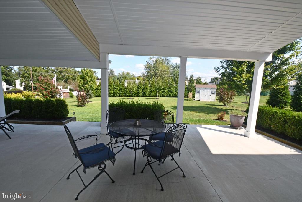 1131 WALNUT LANE
