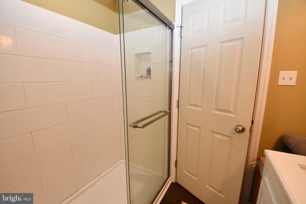 1131 WALNUT LANE
