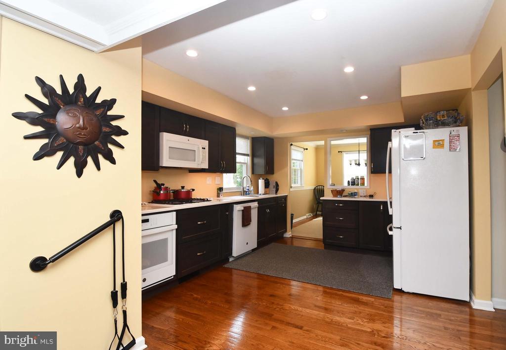 1131 WALNUT LANE