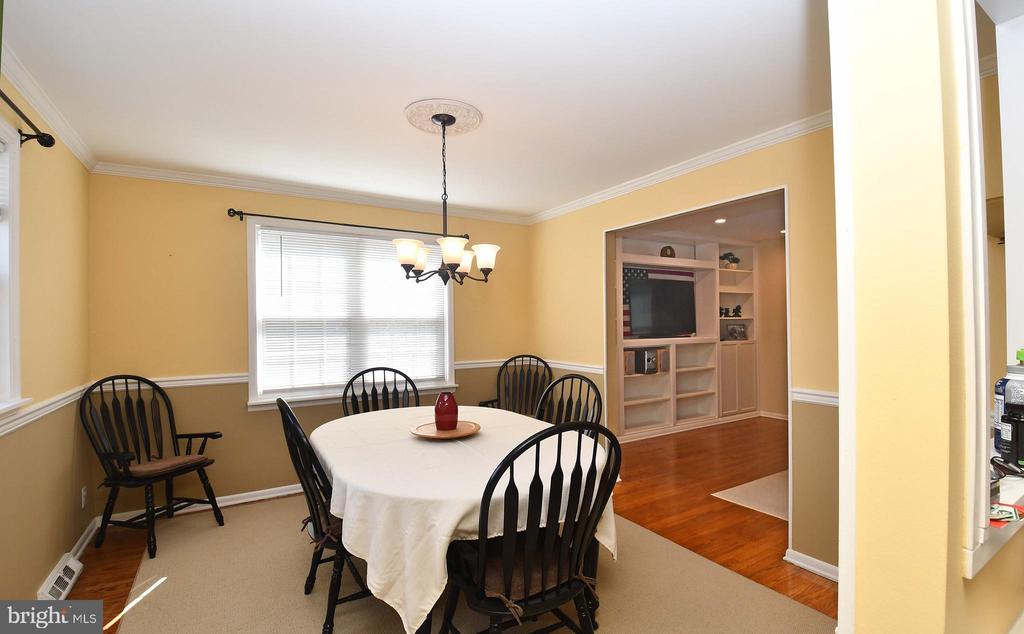 1131 WALNUT LANE