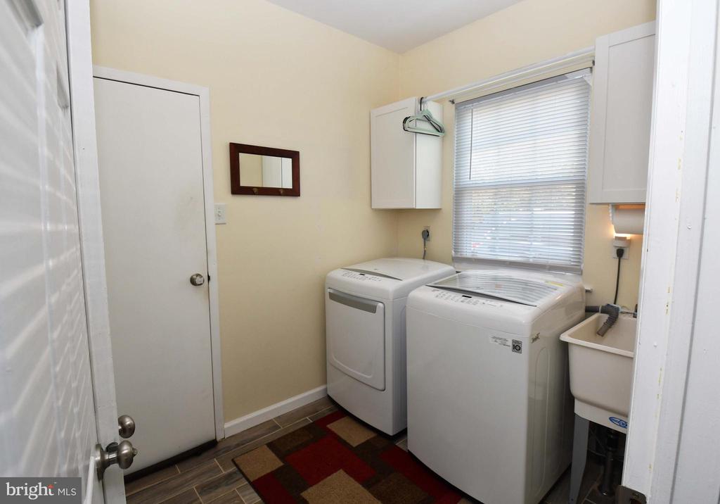1131 WALNUT LANE