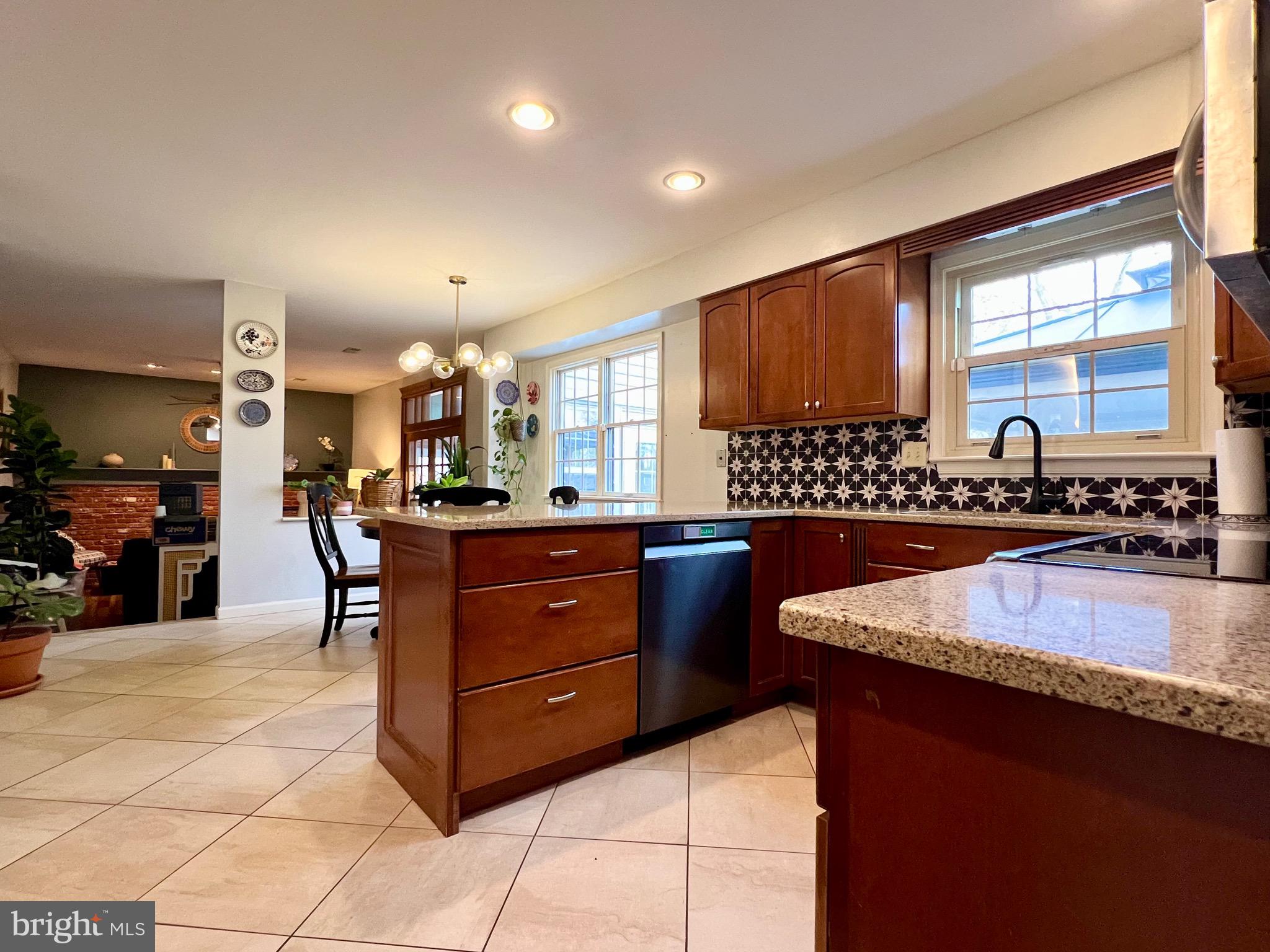 1520 SUSAN DRIVE