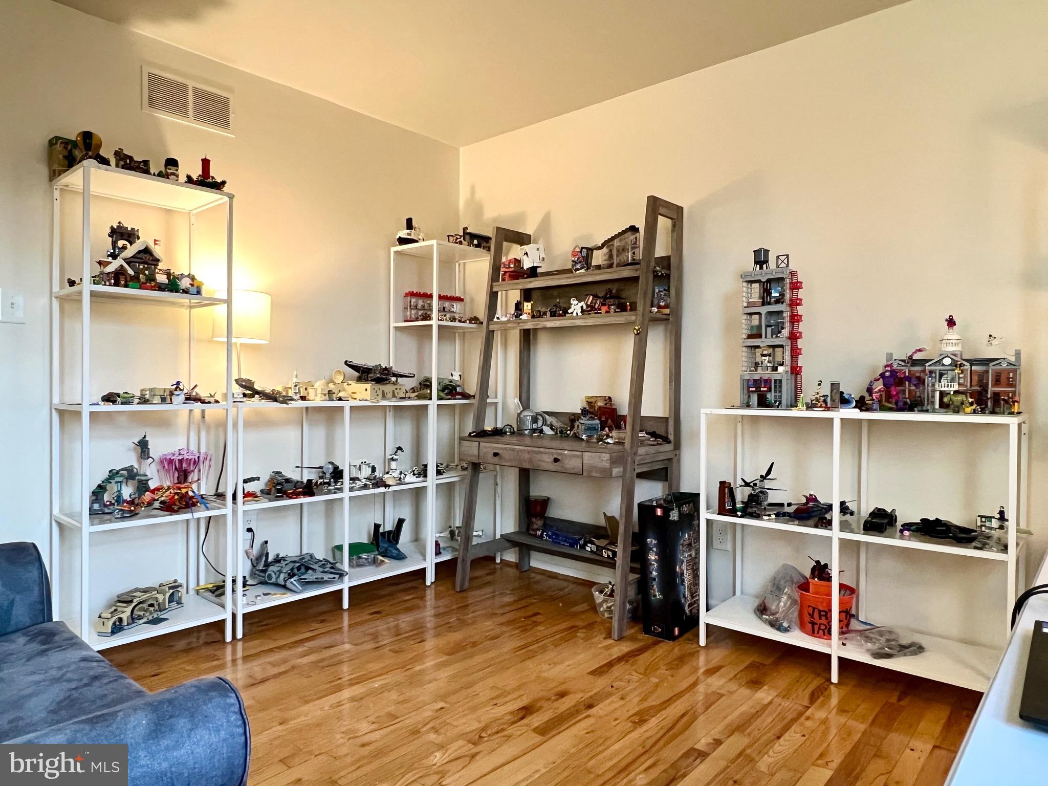 1520 SUSAN DRIVE