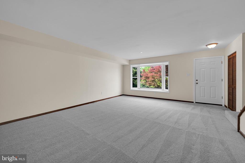 4169 RITTENHOUSE LANE