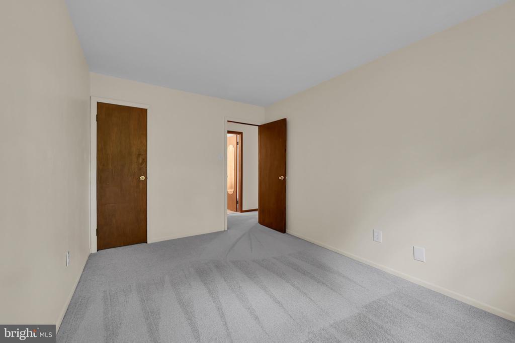 4169 RITTENHOUSE LANE